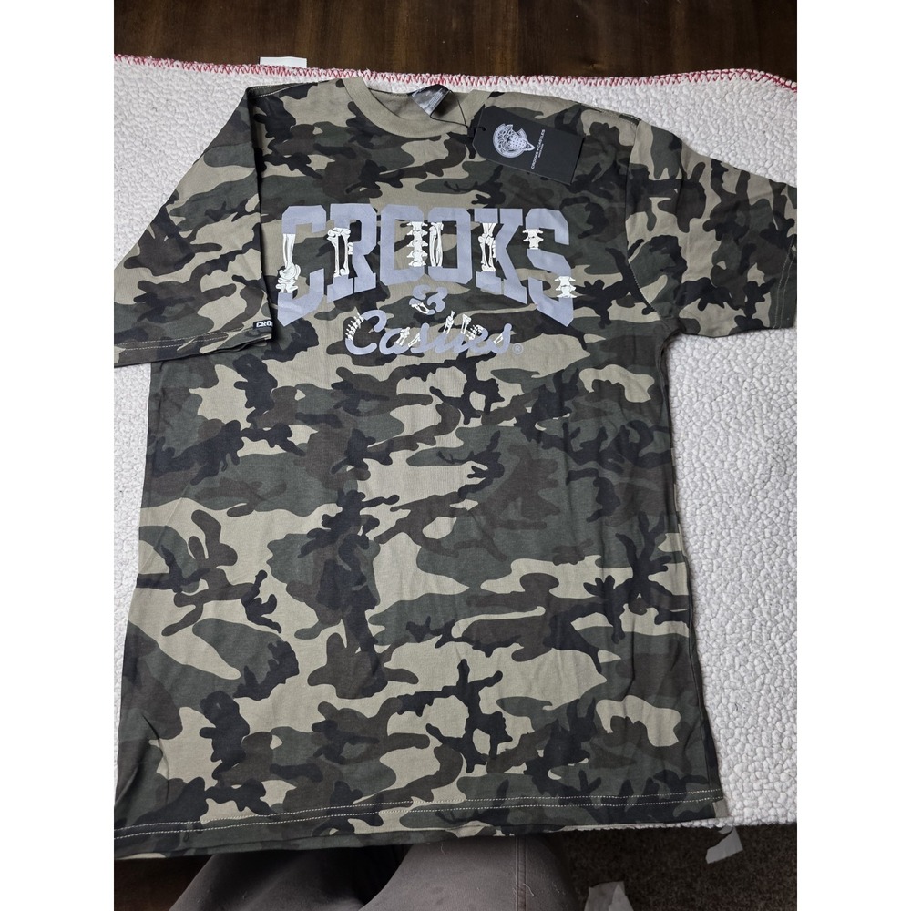 Crooks & Castles Mens M Camo Skeleton Bones Graphic T Shirt NWT Streetwear